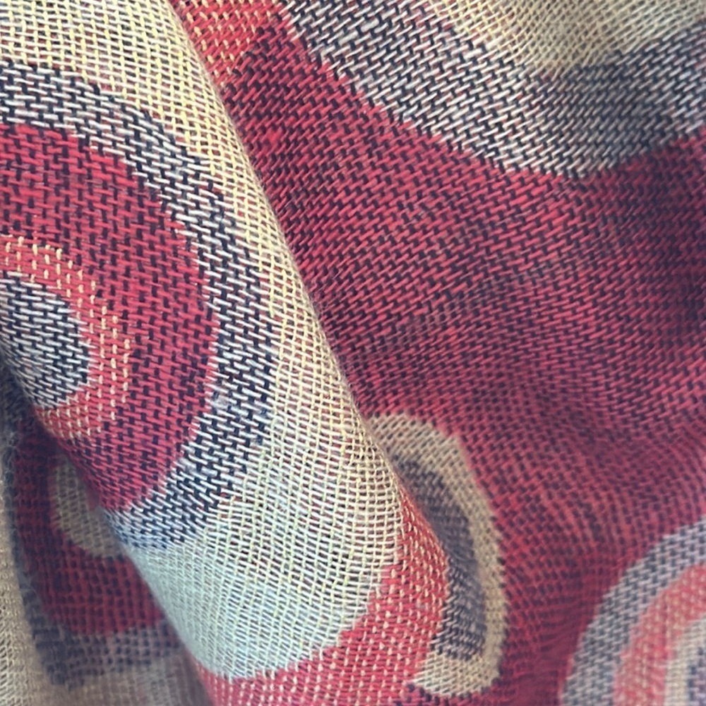 🧡💛🧡 Beautiful scarf wrap, orange tan circle design, drape shawl - Picture 9 of 9